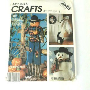 McCall''s Craft Scarecrow Ghost Snowman Pumpkins